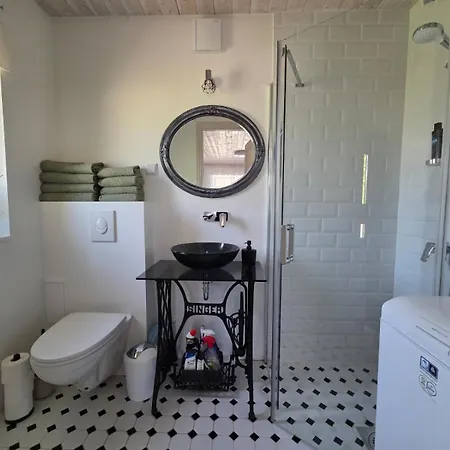 Kaldeni Majutus Myza Are