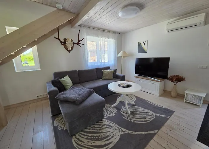 Kaldeni Majutus * Myza Are